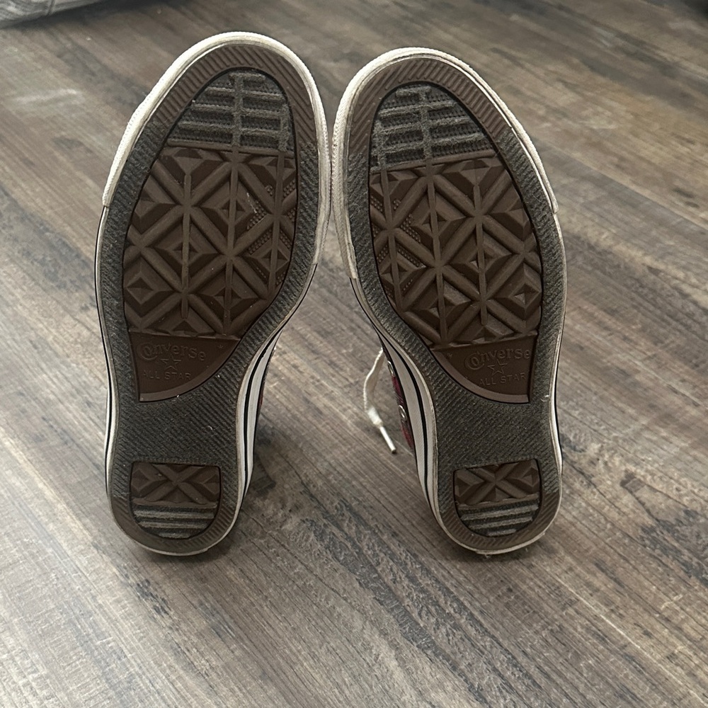 Converse Kids Sneakers with Red and Green Highlights - Picture 5 of 5